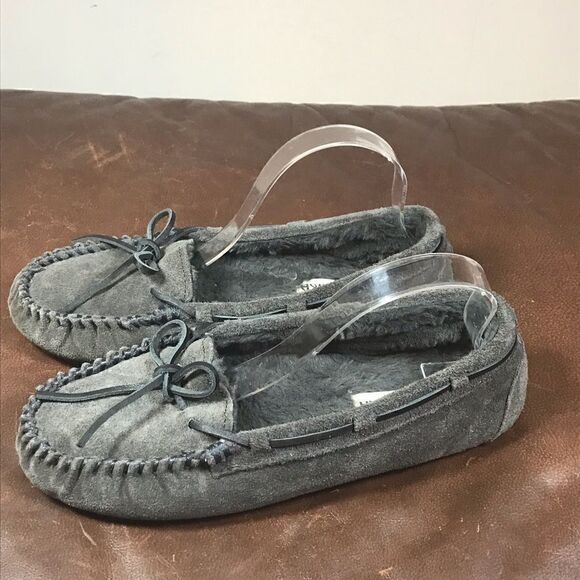 Minnetonka Gray House Slipppers - Picture 1 of 8